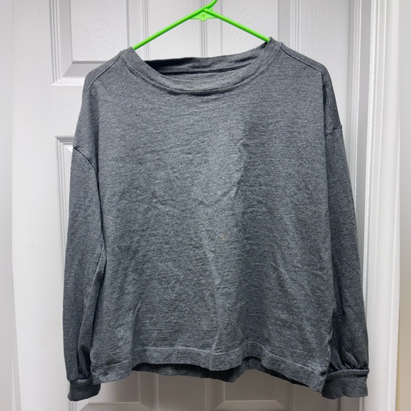 Everlane Tops - Everlane Gray Organic Cotton Long Sleeve Top – Size M